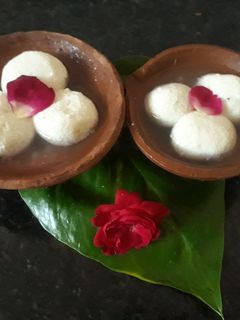 रसगुल्ला (Rasgulla recipe in Hindi) रेसिपी मुख्य फोटो