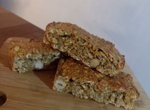 Una foto de Barritas de avena y avellanas 🌰