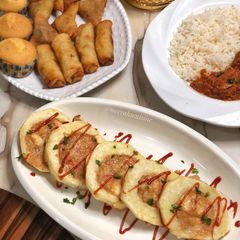 A picture of Stuffed yam rings.