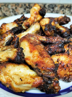 Una foto de Alitas de pollo al limón en airfryer
