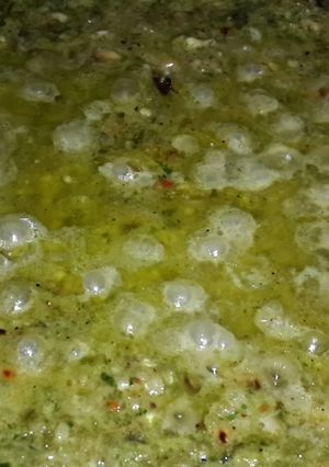 A picture of Shengdana lahsun chutney.