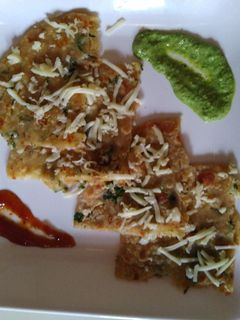 फ्लॉवर चीज पराठा (cauliflower cheese paratha recipe in marathi) रेसिपी चे मुख्य फोटो