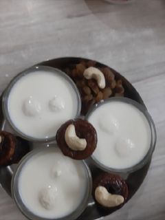 અંગુર રબડી (Angoor Rabdi Recipe In Gujarati) રેસીપી મુખ્ય ફોટો