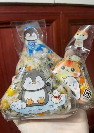 Hình của món Cơm nắm sốt choco.