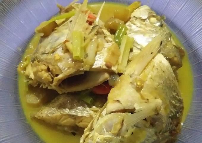 74.Ikan kakap kuah kuning