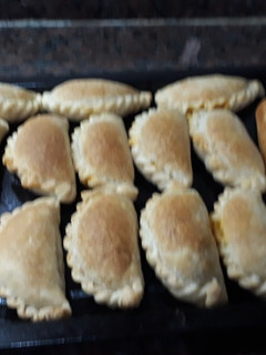 Una foto de Empanadas de pollo. Grace