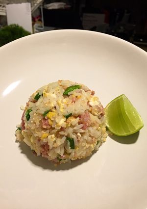 รูปของ ข้าวผัดแหนม