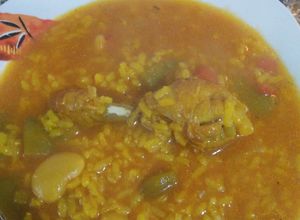 Una foto de Arròs caldós (arroz caldoso)
