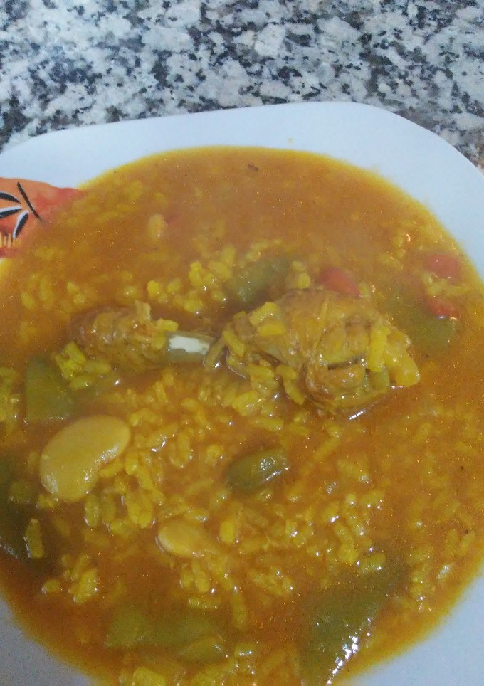 Una foto de Arròs caldós (arroz caldoso)