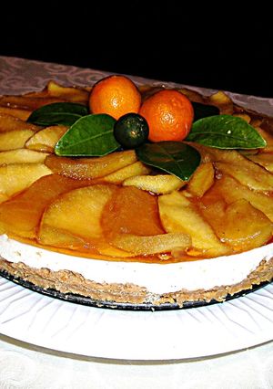 Foto principal de Tarta fresca de queso tradicional con manzanas Golden