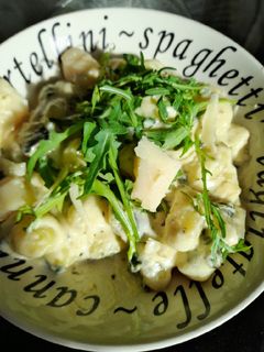 Parmezámos-tejszínes gnocchi toszkán csirkével recept fotója
