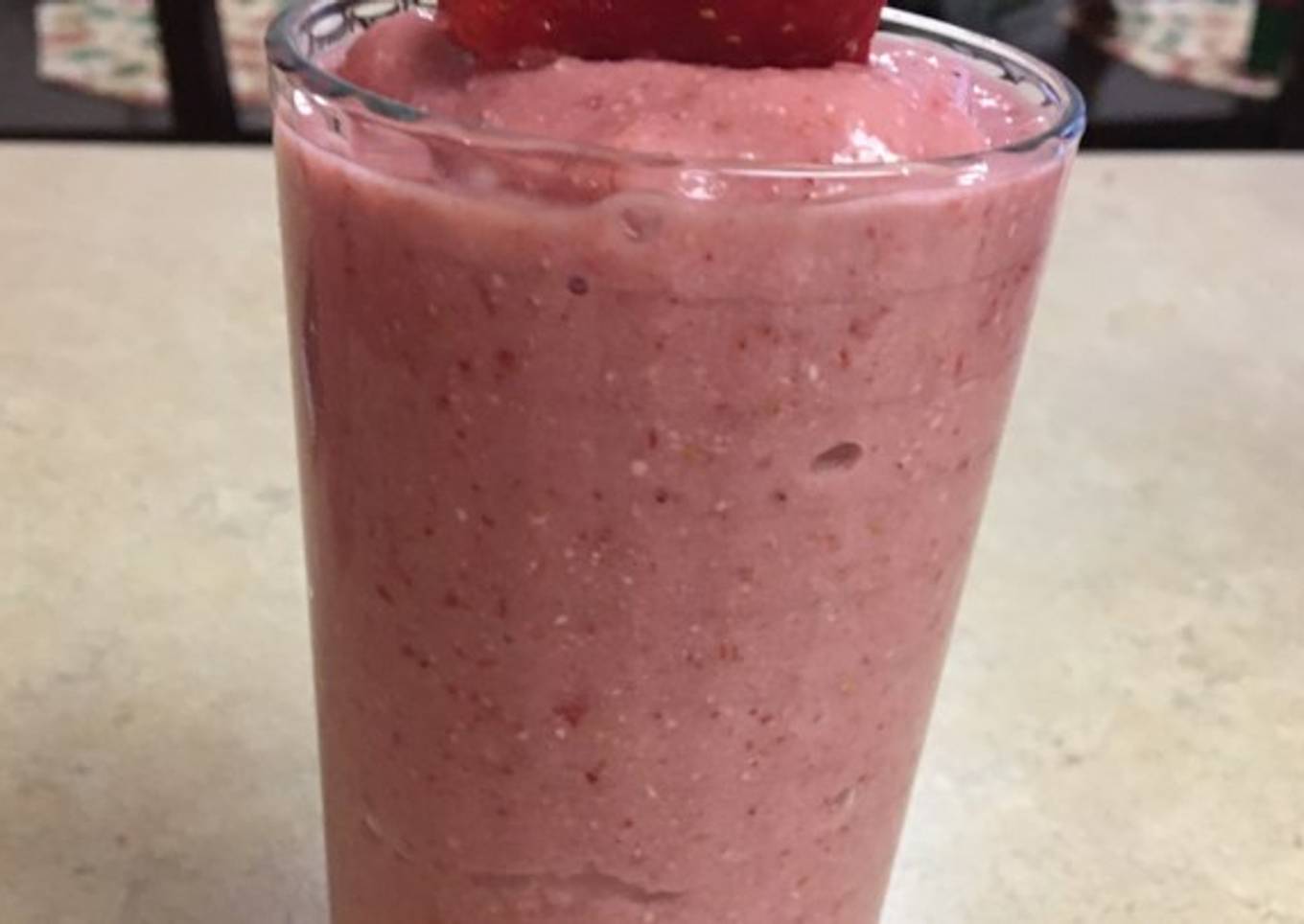 Batido de desayuno de avena y fresa