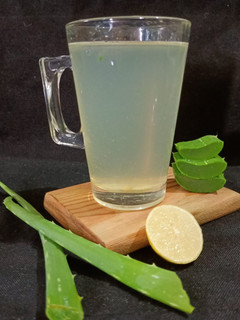 एलोवेरा जूस (Aloe vera juice) रेसिपी मुख्य फोटो