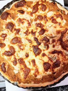 Una foto de Tarta de Zapallo, Cebolla caramelizada y queso Azul 😋