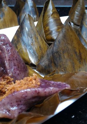 A picture of Kue Koci.