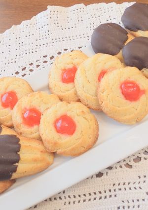 Foto principal de Pastas vienesas con chocolate y fruta confitada