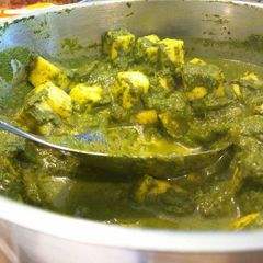 A picture of Saag Paneer.