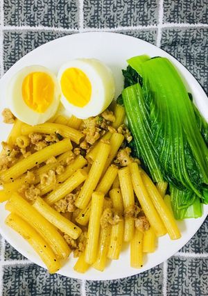 Hình của món Nui xào thịt băm.