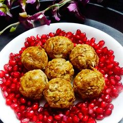 A picture of Kathal Sabudana Appe.