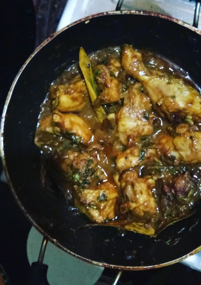 A picture of Methi Chicken.