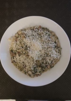 Una foto de Risotto acelgas, portobello y parmesano
