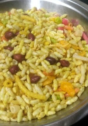 મમરા ચેવડો (Mamara Chevdo Recipe In Gujarati) રેસીપી મુખ્ય ફોટો
