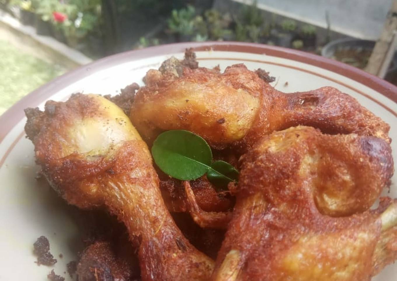 Ayam goreng lengkuas