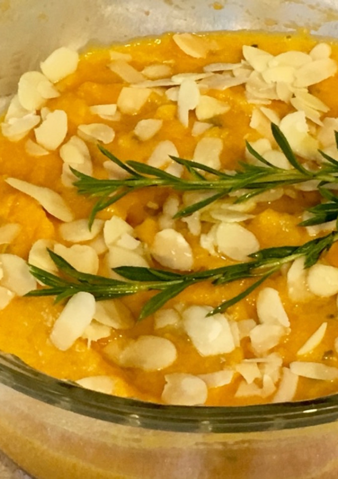 Una foto de Cocina aromática: Velouté de zanahoria al jengibre