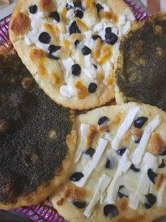 صورة لوصفة مناقيش جبن وزعتر بزيت الزيتون بعجينة هشة ولذيذة 🫓😋