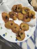 Tostones (plátano macho frito)