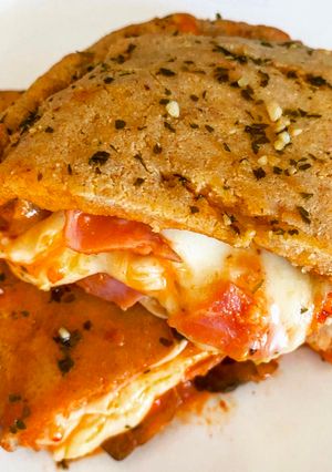 Una foto de Calzone keto