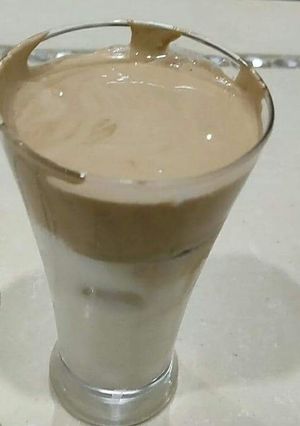 A picture of Dalgona coffee.