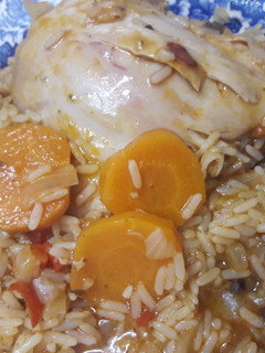 Una foto de Arroz con pollo simple