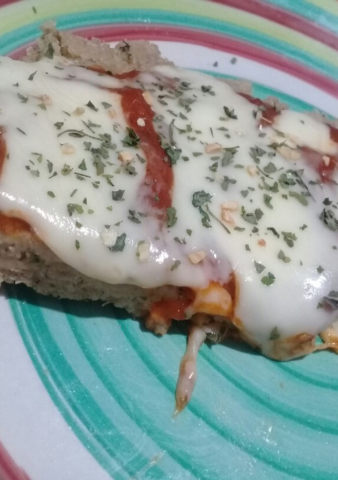 Una foto de Pizza de avena, sin horno y con solo 3 ingredientes!