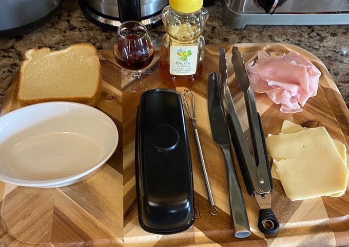 Step-by-Step Guide to Prepare Ultimate Swift maple glazed grilled ham and cheese