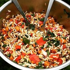 A picture of Bhel puri.