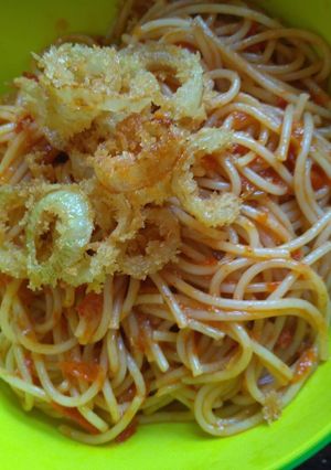 Foto resep Spaghetti saus padang with onion rings