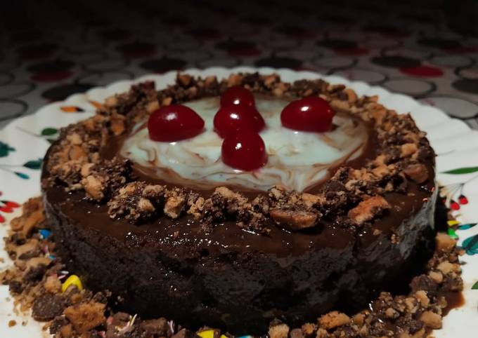 Bourbon Pecan Cake Recipe | Damaris Phillips | Food Network