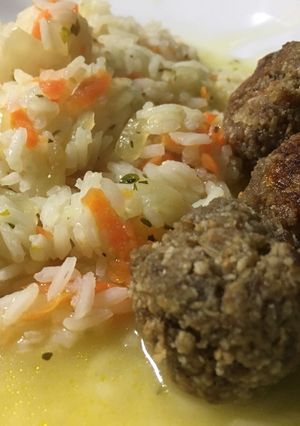 Una foto de Arroz con albóndigas