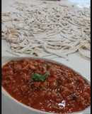 Fideos caseros con salsa a la bolognesa