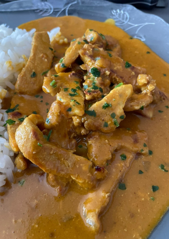 Una foto de Lomo de cerdo con salsa al curry