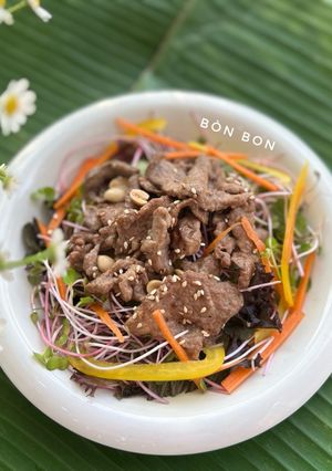 A picture of Red Radish Sprout and Beef Salad.