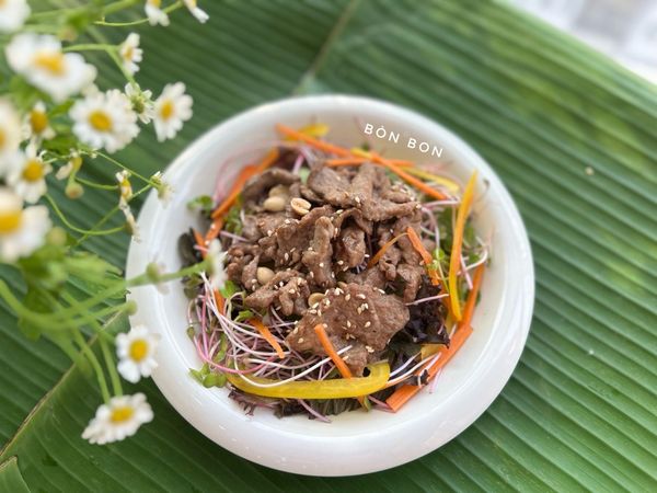 Salad Bò Trộn Rau Mầm Củ Cải Đỏ