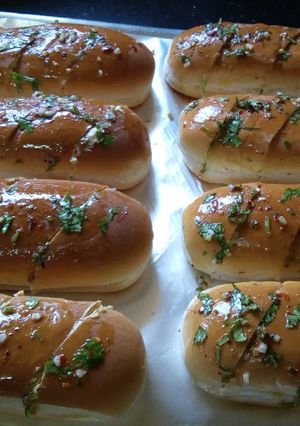 A picture of Garlic Rolls#15minsorlesscookingrecipecontest.