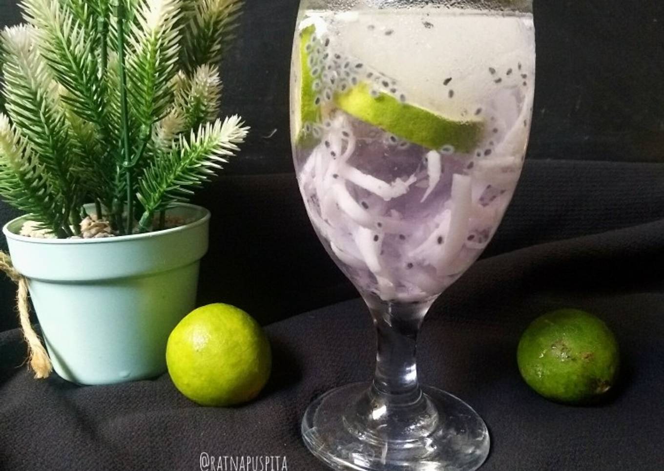 Es Kelapa Muda Sirup Telang