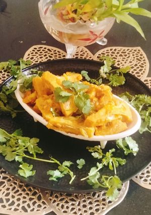 A picture of Raw jackfruit 😋(kathal ki sabji).