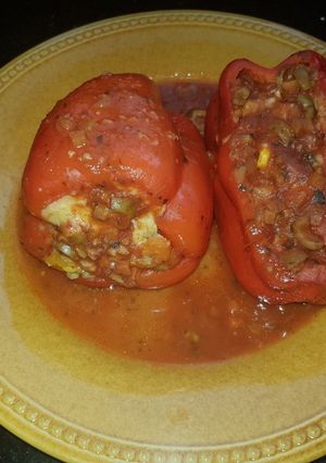 Una foto de Pimentones rellenos de carne y vegetales