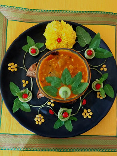 રાજસ્થાની લૌકી ચને દાલ કી સબ્જી (Rajasthani Lauki Chane Dal Ki Sabji Recipe In Gujarati) રેસીપી મુખ્ય ફોટો
