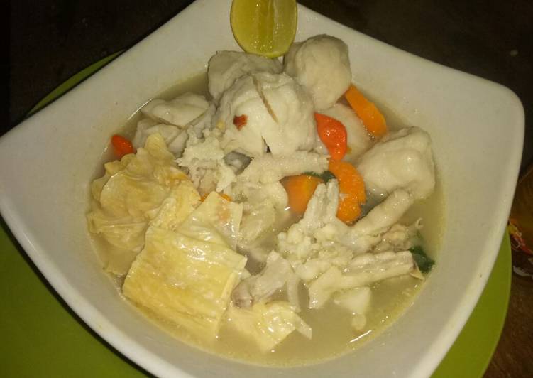 Sop Bakso Ceker Tanpa Tulang