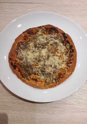Una foto de Pizza ligera de atún a mi manera
